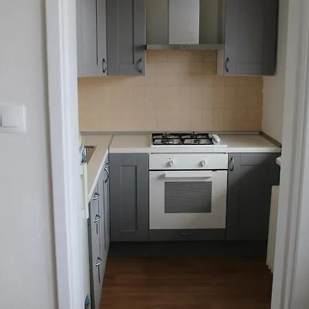 Peaceful Relaxation - Free Parking Apartment *